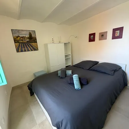 La Maison Jaune
