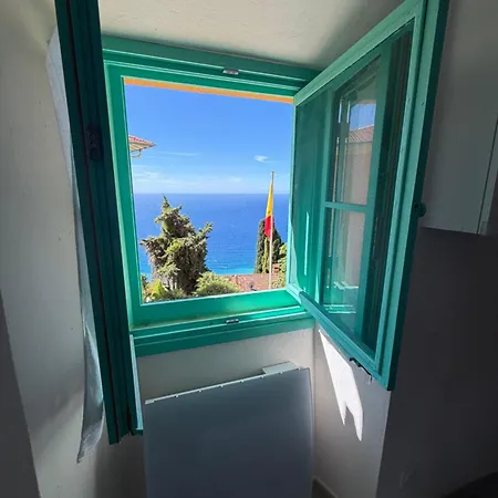 La Maison Jaune Roquebrune-Cap-Martin